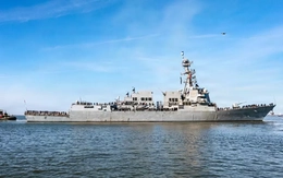 Hai tàu Hải quân Mỹ va chạm trên biển