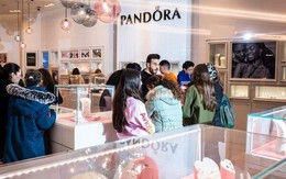 Hãng trang sức xây nhà máy tại Việt Nam phải chuyển sang dùng bạch kim vì giá bạc tăng phi mã