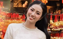 Dàn hoa, á hậu khoe dáng với áo dài Tết