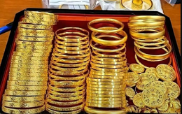 Dùng tiền lì xì mua vàng suốt 3 năm, 2 chị em tích được "kho báu" 20 chỉ vàng: giá trị tăng gấp đôi, thứ lãi được còn hơn cả tiền