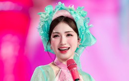 Hoà Minzy được "đại gia" vung tiền làm 1 điều đặc biệt tại fan concert