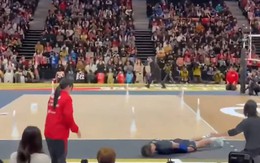 Đang viral màn xin lỗi độc lạ của VĐV Nhật Bản sau sự cố ném bóng trúng cô bé ngoài đường biên