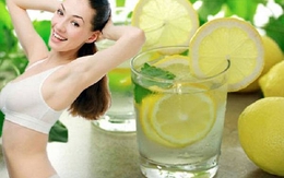 Sau Tết hãy uống nước chanh pha theo cách này: Cực đơn giản lại đảm bảo "lọc mỡ" thần tốc, da lại sáng, mụn lại mờ