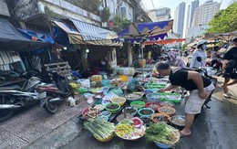 Hải sản giá vẫn cao sau Tết