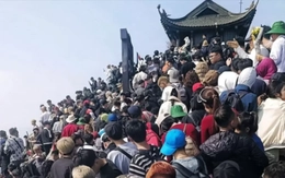 Biển người đổ về Yên Tử