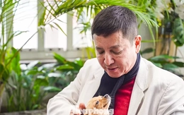 NSƯT Chí Trung: ‘Tôi nhiều bệnh, bạn gái lại kém 20 tuổi, tôi không thể ràng buộc’