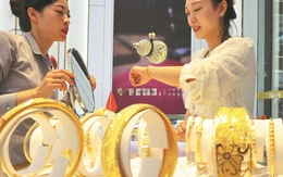 10 năm mua vàng ngày vía Thần Tài, tôi rút ra 8 bài học giúp tuổi 45 không còn lo tiền bạc