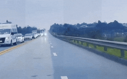 Nháy đèn loạn, đi ngược chiều trên cao tốc, nữ tài xế khai gì với công an?