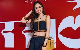 Vợ đạo diễn trăm tỷ khoe visual 20 năm không già nhưng vòng eo mỏng dính mới là tâm điểm