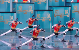 Founder công ty robot hình người hé lộ về canh bạc biểu diễn đêm Giao thừa: "1 bước lên tiên hoặc bôi tro trát trấu"