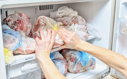 Thịt lợn để trong tủ lạnh quá thời gian này như "quái vật" gây hại, bác sĩ nói thẳng: Thấy 5 điểm này phải vứt ngay!