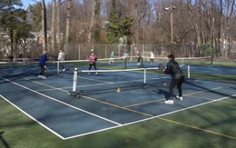 Bất động sản mất giá vì pickleball, chủ nhà than trời