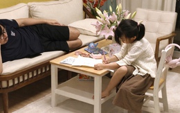 "GS Cù Trọng Xoay" làm mẫu cho con gái vẽ tranh, thành phẩm khiến dân mạng rần rần muốn đem đi triển lãm