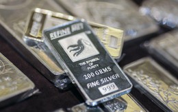 Quỹ bạc bán ra hơn trăm tấn khi giá lên cao nhất trong 1 tháng