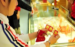 Dồn hết thưởng Tết mua vàng ngày Thần Tài, 2 hôm sau giá tăng, nhưng tôi vẫn mất ăn mất ngủ