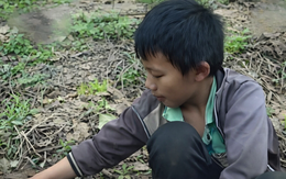 Cậu bé 7 tuổi bị mẹ bỏ rơi, phải ăn rau dại sống qua ngày, năm 14 tuổi tiêu hết 5,72 tỷ trong chỉ nửa ngày