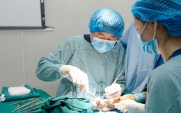 Chạy thận 15 năm, cánh tay “phình như bóng”: Bác sĩ phát hiện nguyên nhân ít ai ngờ