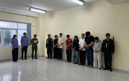 Khám xét khẩn cấp, bắt nhân viên cửa hàng Nguyễn Ngọc Quỳnh Như và nhiều người khác