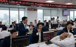 VN-Index lại thủng mốc 1.800 điểm, cổ phiếu thép Hòa Phát gây bất ngờ