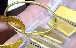 Phát hiện số vàng trị giá gần 400 triệu đồng bị vứt ở bãi rác