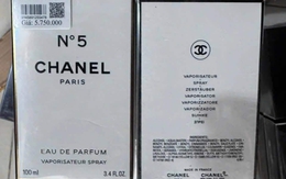 Triệt phá đường dây nước hoa giả khủng tại TP.HCM: Hơn 10.000 chai tuồn ra thị trường, trị giá tới 10 tỷ đồng