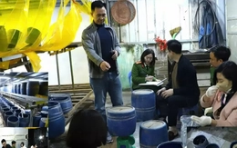 Bắt chủ cơ sở dùng ‘nước kẹo’ để sản xuất gần 2,8 tấn giá đỗ