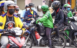 Lý do người dân TPHCM khó bắt được xe công nghệ, cước tăng 2-3 lần