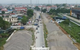 Dự án mở rộng QL6 qua 3 phường Hà Nội: Nhiều đoạn vẫn ‘tê liệt’ vì vướng mặt bằng