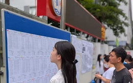 Đề xuất bắt buộc học hết THPT để giảm căng thẳng thi lớp 10