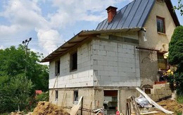 Bán nhà giá rẻ cho người thân, 1 năm sau tôi mới hiểu bài học đắt giá về tiền bạc và ranh giới gia đình