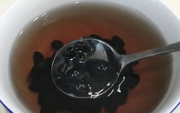 Uống nước đậu đen ngâm mỗi ngày suốt 1 năm, người phụ nữ 59 tuổi đi khám sức khỏe nhận kết quả khó tin