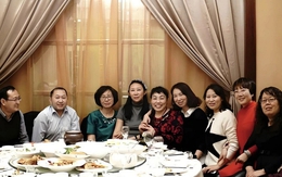 Đi họp lớp, tôi xin về sớm: Về đến nhà đơ người vì 1 cảnh tượng, thề không bao giờ gặp lại bạn cũ