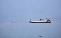 Gần 1 triệu tấn hàng đang di chuyển đến châu Á thì bất ngờ đứng im