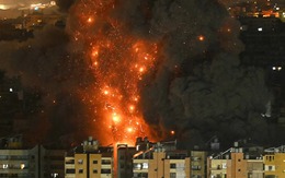 Nã 200 rocket, Iran và Hezbollah hiệp đồng tấn công – Mỹ xác nhận rơi máy bay, vũ khí Nga tới "chảo lửa"