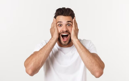 Một cổ phiếu trên HOSE bất ngờ “trần cứng” 17 phiên, thị giá nhân 4 sau một tháng, điều gì đang diễn ra?