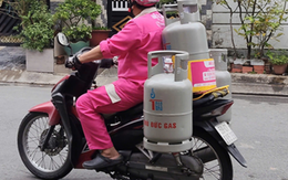 Quán ăn chật vật giữ giá