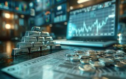 Bán 300 tấn bạc khi giá lao dốc, quỹ bạc lớn nhất thế giới còn nắm bao nhiêu?