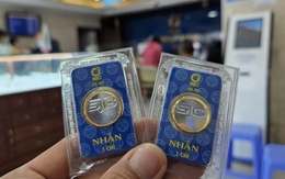 Cuối ngày 17-3, nhiều thương hiệu nâng giá vàng nhẫn trơn bằng với vàng miếng SJC