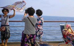 Hai chị em nghỉ hưu cùng thời điểm: Một người đi làm lại, một người nghỉ hẳn - 10 năm sau, tài chính và hạnh phúc rẽ hai hướng