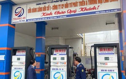 Một cây xăng bị phạt vì bán giá cao hơn quy định
