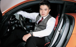 Khi con bị điều tra, bố mẹ của Mr Pips liền rút tiền mua vàng, USD cho vào vali mang đi gửi