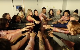 Làm nhân viên của ca sĩ giàu nhất thế giới sướng cỡ này: Được thưởng 5000 tỷ đồng, người bần thần kẻ ôm mặt sốc