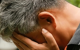 Thắc mắc của một ông bố có con học ở TP.HCM khiến ai đọc cũng nghẹn lòng: Sao 1 điều đơn giản lại thành xa xỉ thế này?