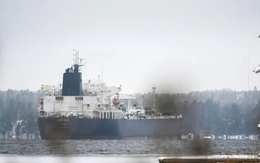Nga 'chơi lớn': Tuyên bố sẽ điều tàu chiến hộ tống đội tàu 'bóng tối', có thể trang bị cả vũ khí cho tàu chở dầu
