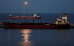 Phát hiện một loạt tàu sử dụng tín hiệu nhận dạng giả, âm thầm đi qua qua eo biển Hormuz: Hơn 12 triệu thùng dầu di chuyển thành công