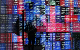 Giá vàng, dầu, trái phiếu đồng loạt tăng, chứng khoán toàn cầu chìm trong sắc đỏ trước biến động Trung Đông