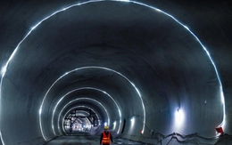 Lần đầu tiên trên thế giới: Trung Quốc để AI "chỉ tay" cho con người xây đường hầm, sai một ly đi một dặm