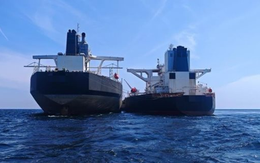 Hai tàu chở dầu của Nga đang trên đường đến Cuba, Mỹ lập tức tuyên bố: Cuba không được phép tiếp nhận