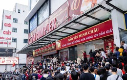 Giá vàng giảm mạnh, người Hà Nội chen chúc từ rạng sáng “bắt đáy”: "Giảm sâu thế này nên tranh thủ mua một ít"