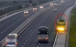 Kiểm tra bất ngờ chiếc ô tô trên cao tốc, phát hiện gần 250 triệu đồng vương vãi khắp nơi, cảnh sát truy vết đầu mối quan trọng